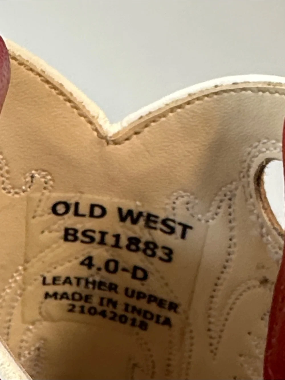 Old West Red Kids Distress Leather Broad Square Toe Cowboy Boots Size 4 Western